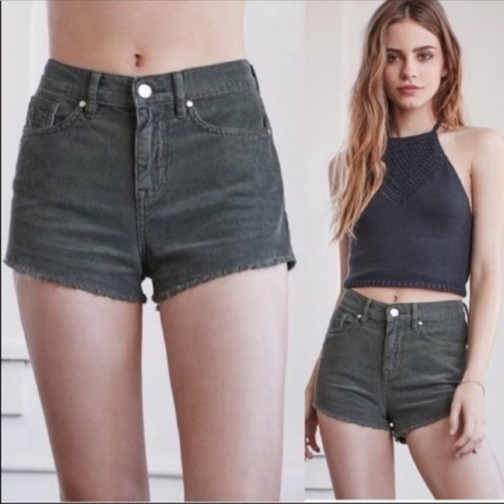 Kendall and Kylie Olive shorts